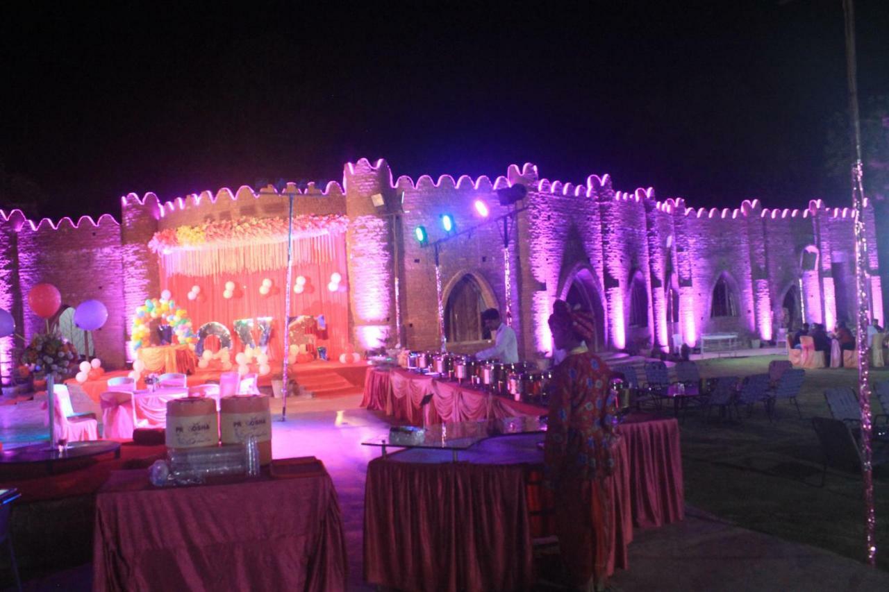 Maalgudi Fort Hotel Bhopal Exterior photo
